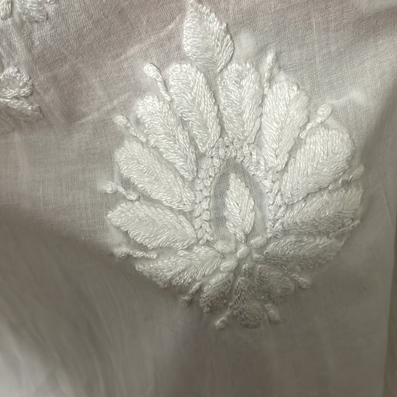 New Hand-embroidered Lucknowi chikankari kurti | 100%cotton - Picture 11 of 11